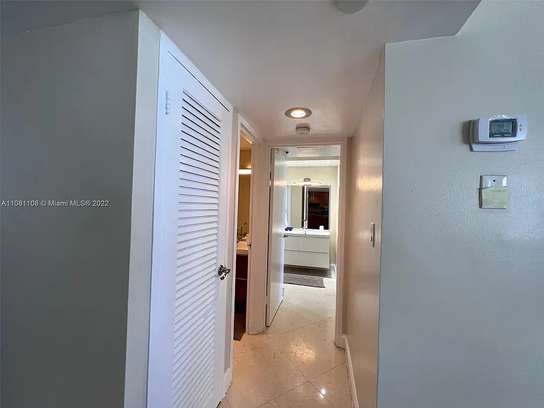 100 Lincoln Rd #1121 — Photo 10