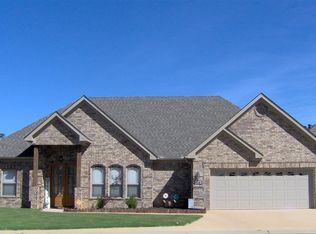 1208 Hideaway Cv, Bryant, AR 72022