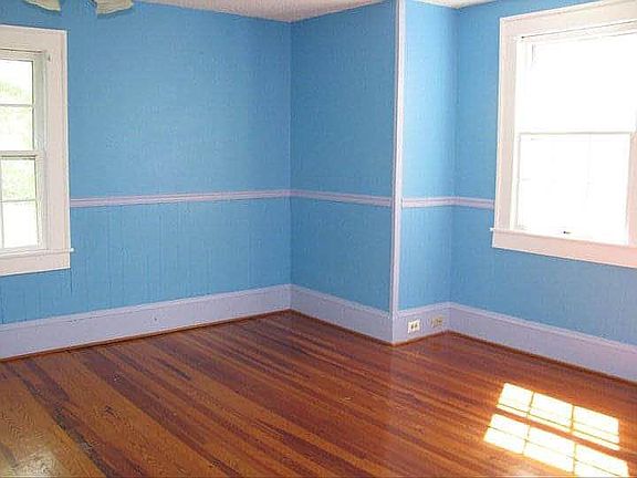 4th image of 317 E Main St