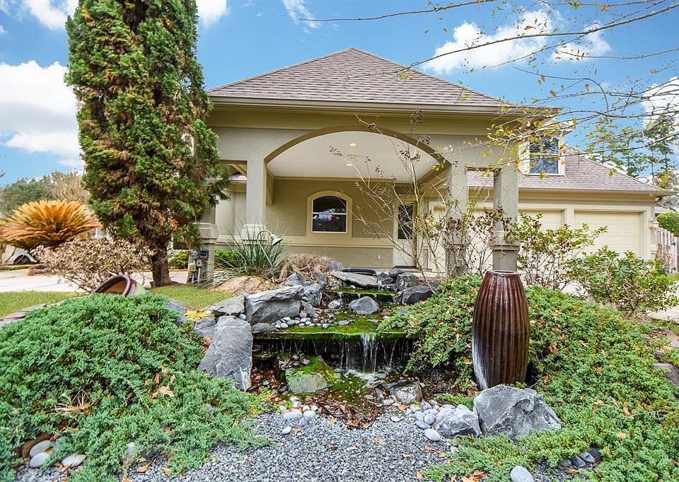 1st image of 8 Hidden Creek Ln