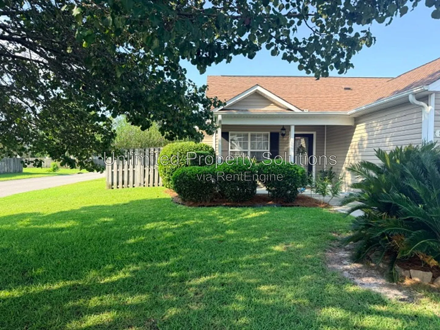 3 bed, 2.0 bath, 1435 sqft, $2,200 — Photo 1