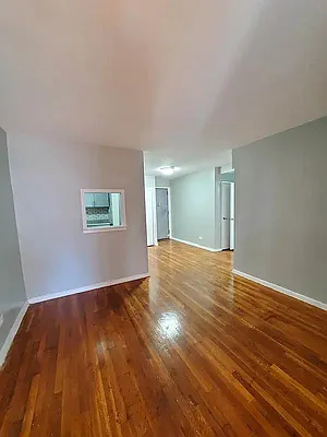 Rented by City Prime Commercial Realty  | media 11