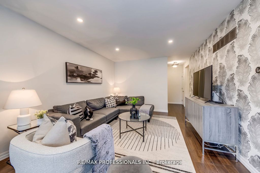 4345 Bloor St W #51, Toronto, ON - View 6