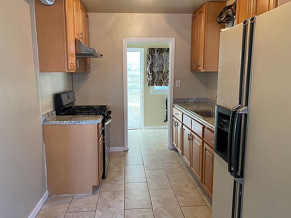 2nd image of 22369 Meekland Ave