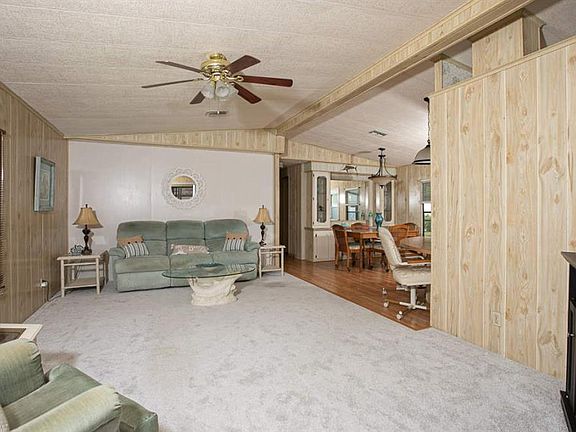 5th image of 1058 Manila Dr