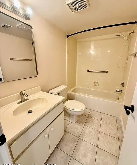 6770 Ridgewood Ave #702 — Photo 9