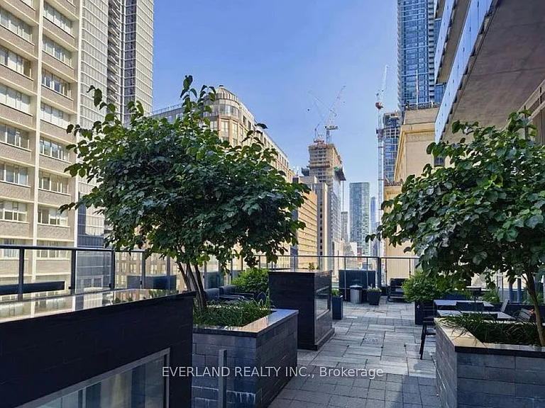 7 Grenville St #5706 — Photo 3