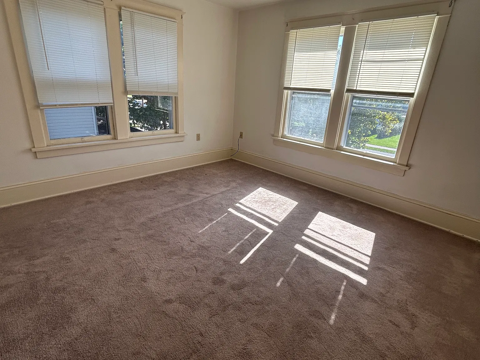 3 bed, 1300 sqft, $1,350 — Photo 3