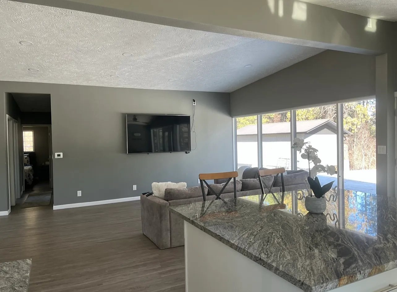 4 bed, 1352 sqft, $3,850 — Photo 4