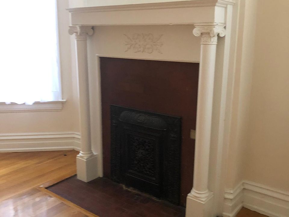 1st image of 319 N Broadway APT 2