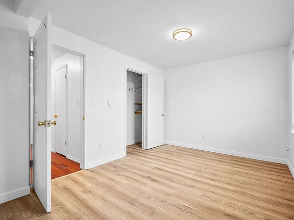 4th image of 9001 35th Ave SW APT 9001