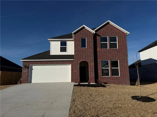 2340 Longfellow Dr, Bentonville, AR 72713