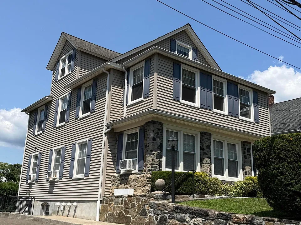 48 Le Grande Ave #2