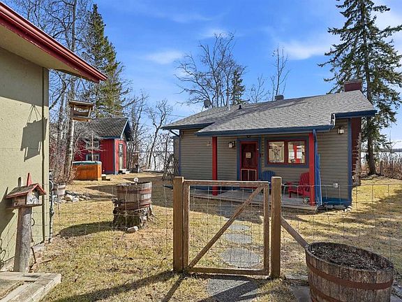 2nd image of 361 SW Birchcliff Rd