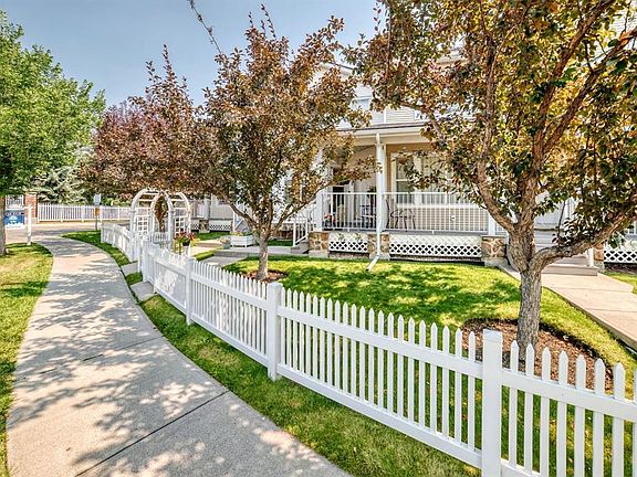 3rd image of 38 W Country Village Lndg NE
