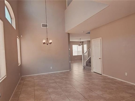 5th image of 7648 Mocorito Ave