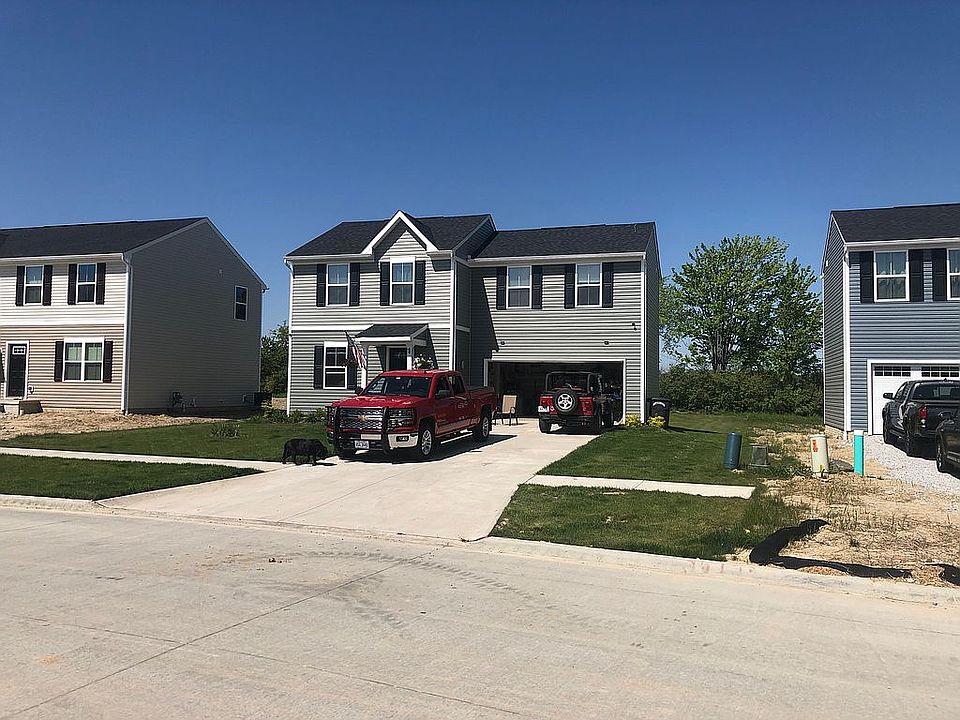 1st image of 325 Fairfield Ct