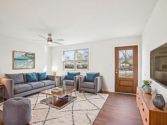 5th image of 1227 Main St