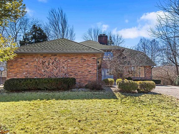 2nd image of 432 W Collingwood Cir