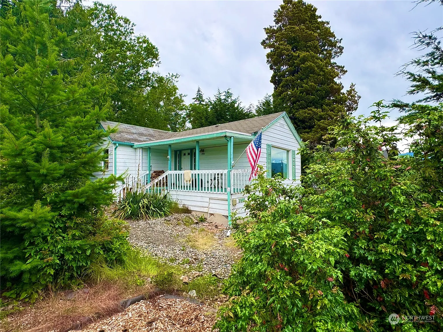 3901 Silver Beach Avenue photo 1