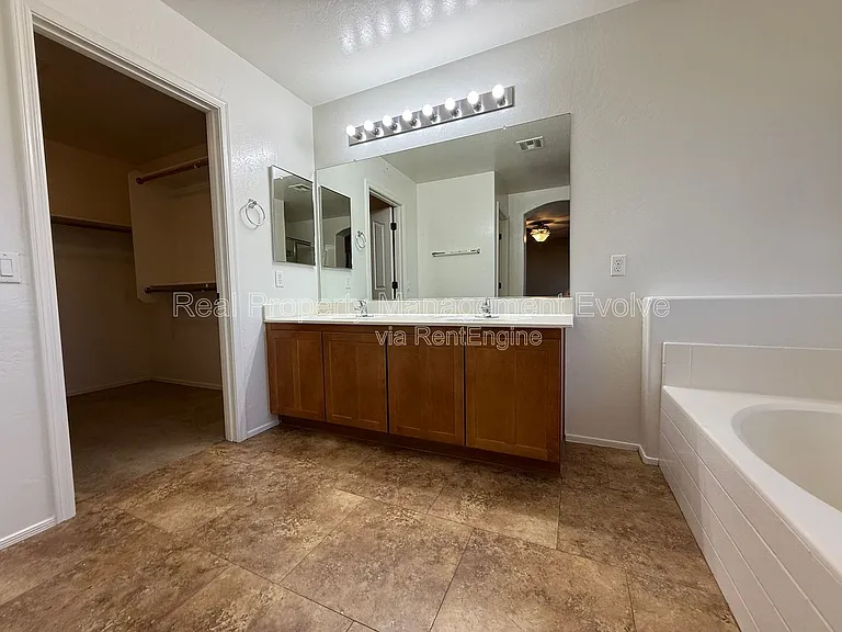 8014 W Pima St — Photo 20