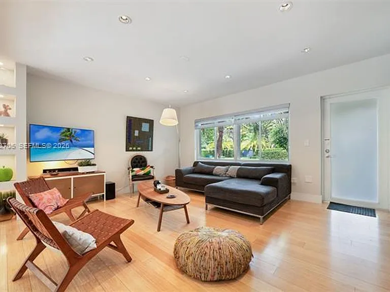 5800 SW 50th Ter — Photo 10