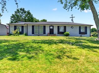 230 Alfred Dr, Clarksville, TN 37043