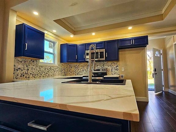 5th image of 511 Limit St