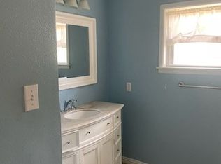 983 E Main St, Van, TX 75790