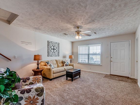 2nd image of 881 E Northfield Blvd