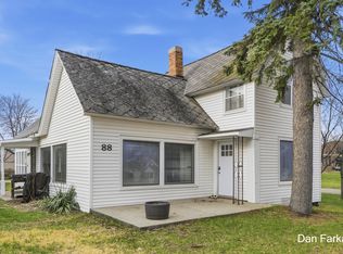 88 W Muskegon St NE, Cedar Springs, MI