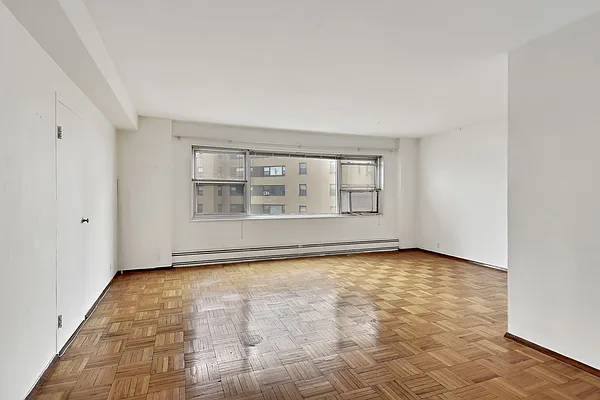 Sold by eRealty Advisors Inc | media 2