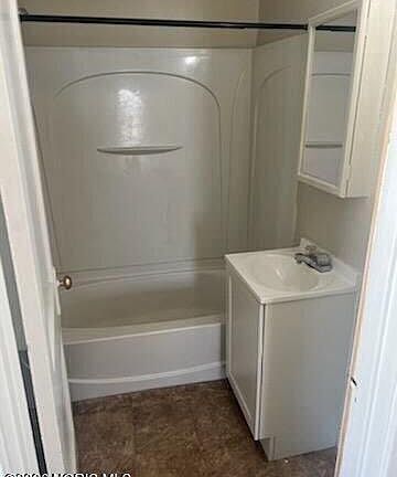 5th image of 1512 Vinal St