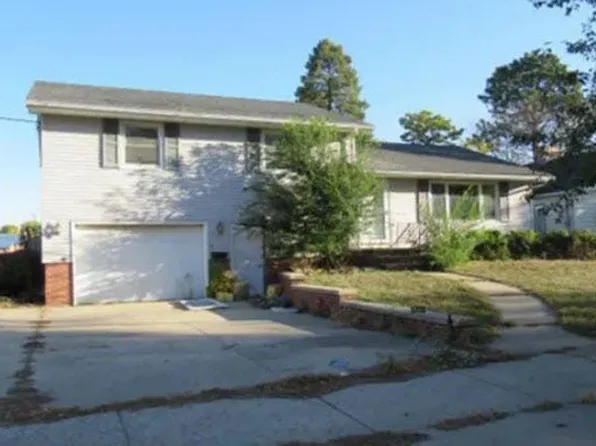 924 5th Pl, Sibley, IA 51249