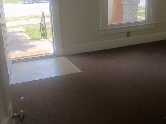 4th image of 3325 Garland Ave