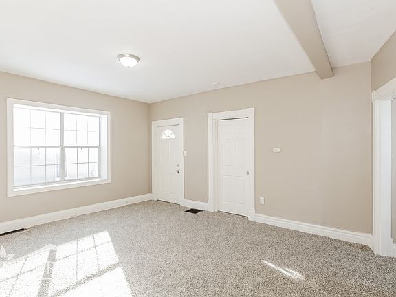3rd image of 3840 Trevor Ave