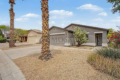 1004 E Cowboy Cove Trl Photo 1