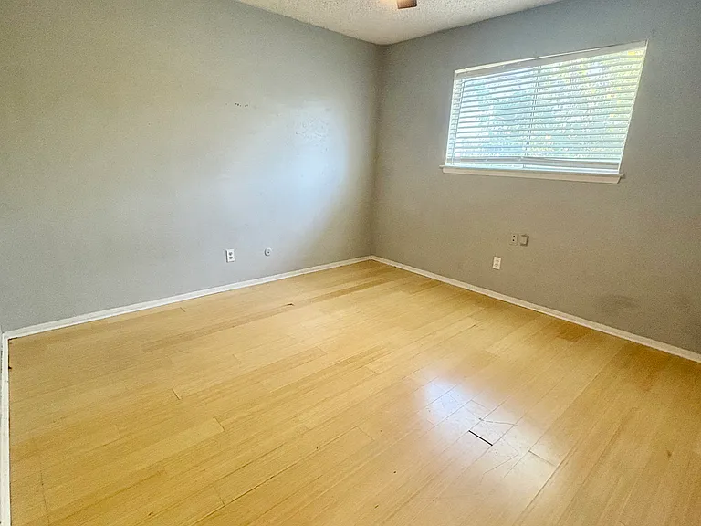 2631 Isbella Dr — Photo 13