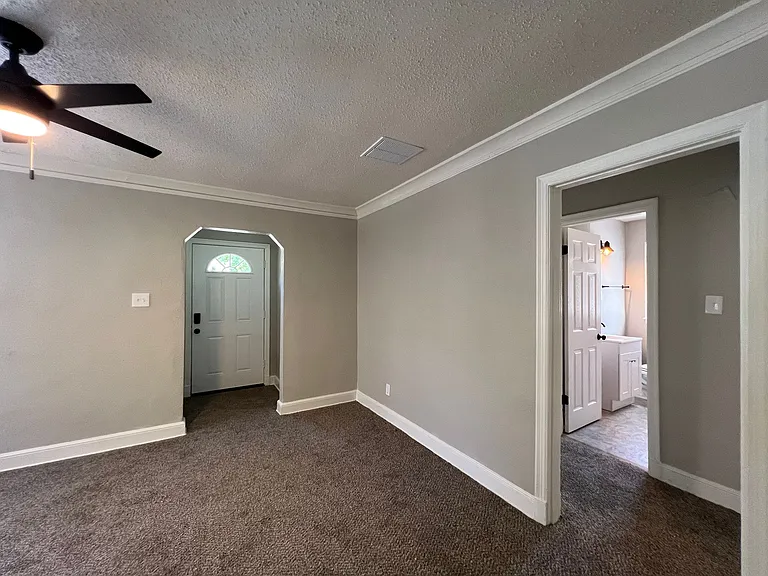1531 Buntyn St — Photo 2