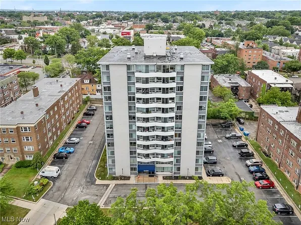 11811 Lake Ave APT 703, Lakewood, OH 44107