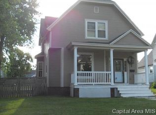 136 Walnut Ave, Galesburg, IL 61401