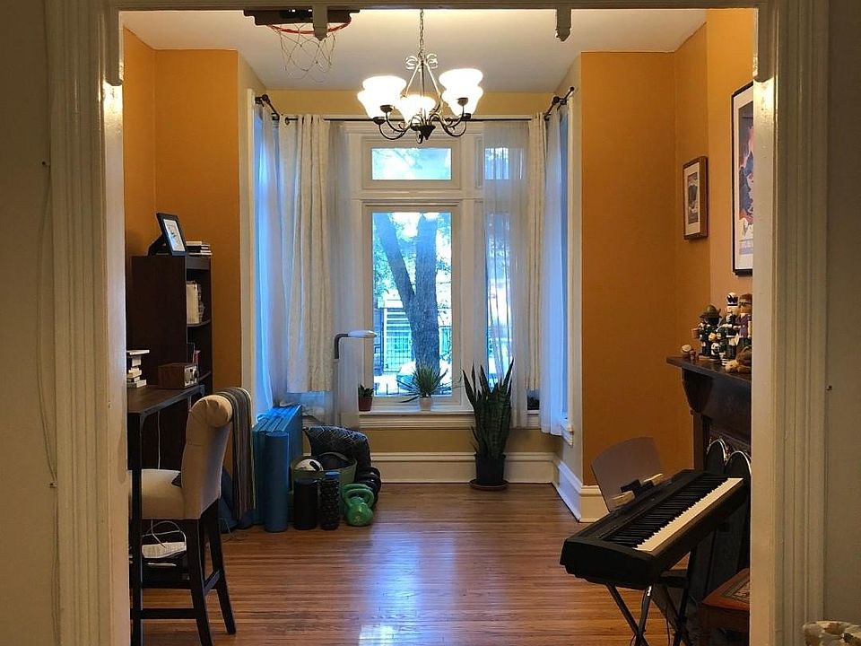 1st image of 908 S Oakley Blvd #1