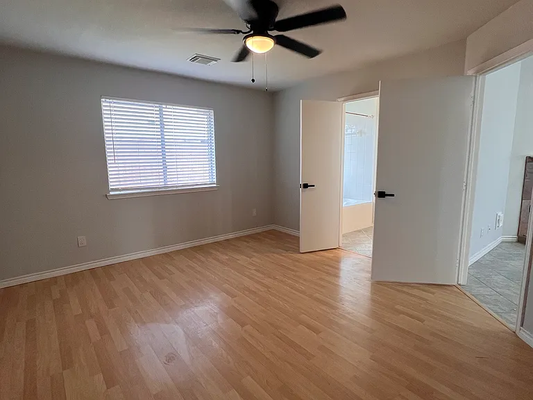 5818 Toddington Rd — Photo 17