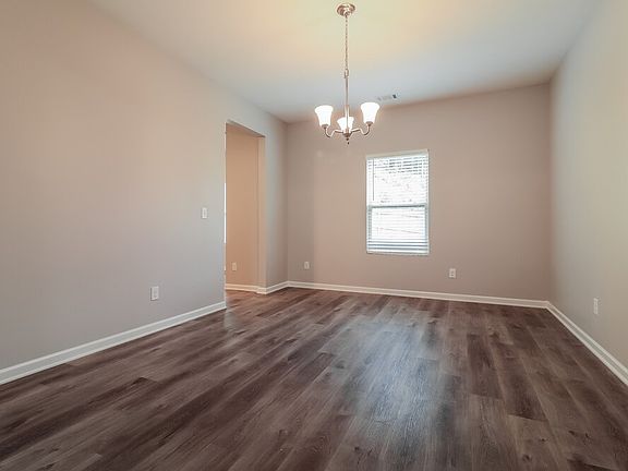 5th image of 20 Sycamore St
