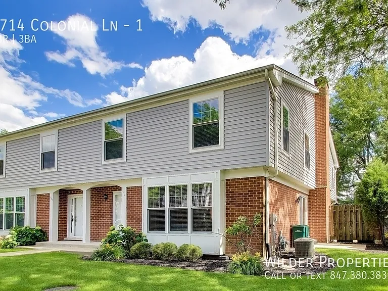 1714 Colonial Ln #1 — Photo 2