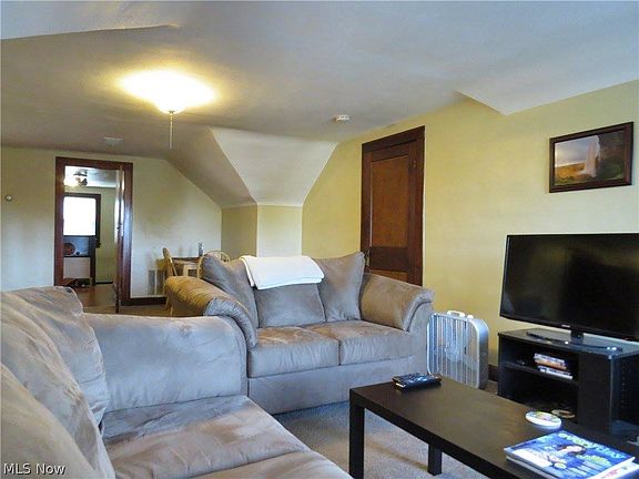 4th image of 13513 Clifton Blvd #3
