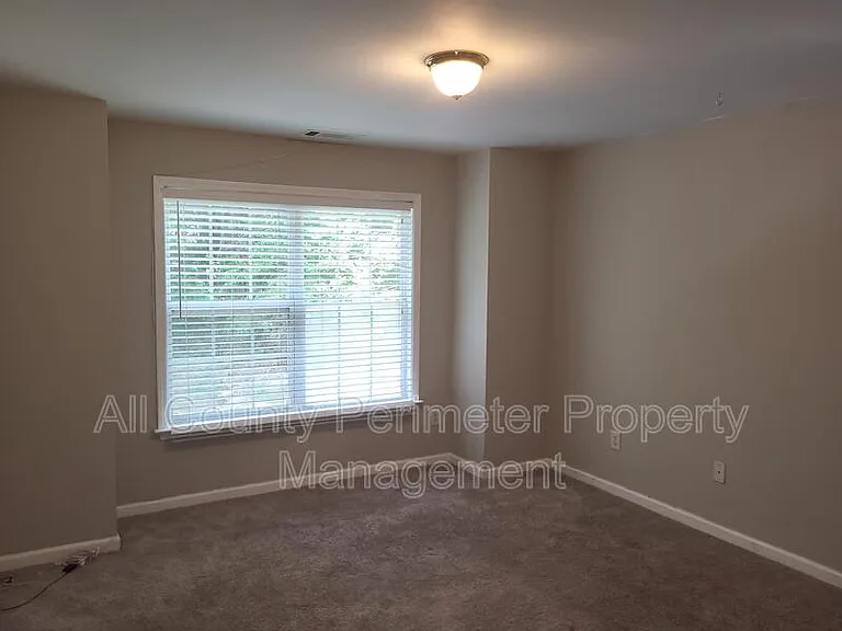 380 Simonton Crest Dr — Photo 10