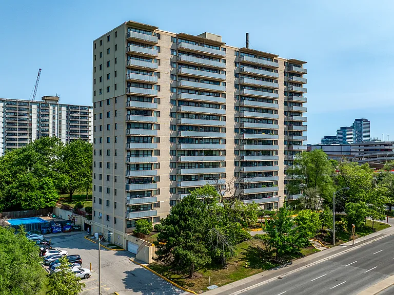 1650 Sheppard Ave E — Photo 5