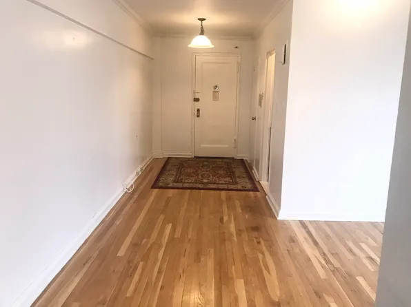 81-15 35th Avenue image 2 of 7