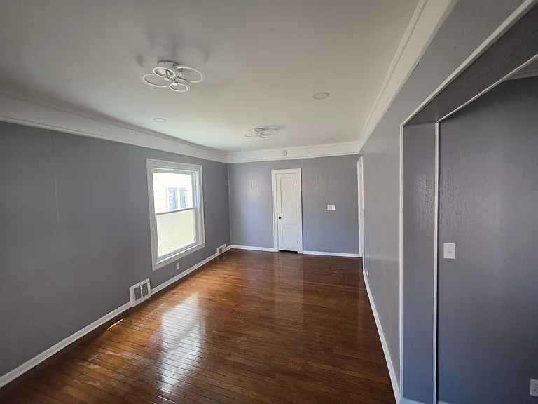 2781 S Park Ave #1 — Photo 5
